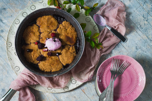 cobbler sa šumskim voćem-1