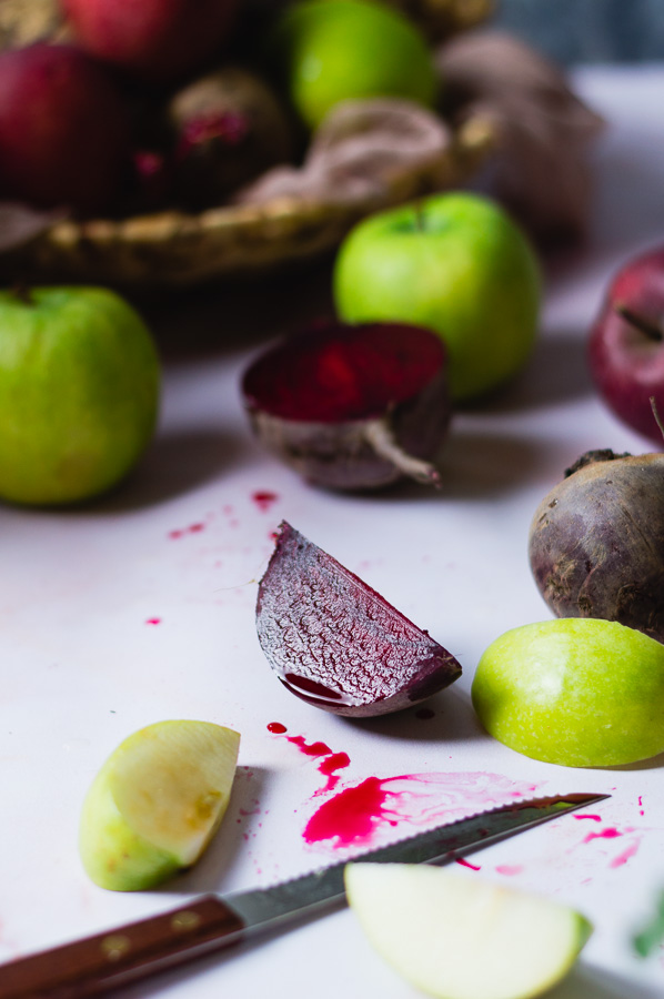 cut beetroot and apples for preparing smoothie