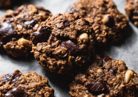 dark chocolate hazelnuts oatmeal cookies