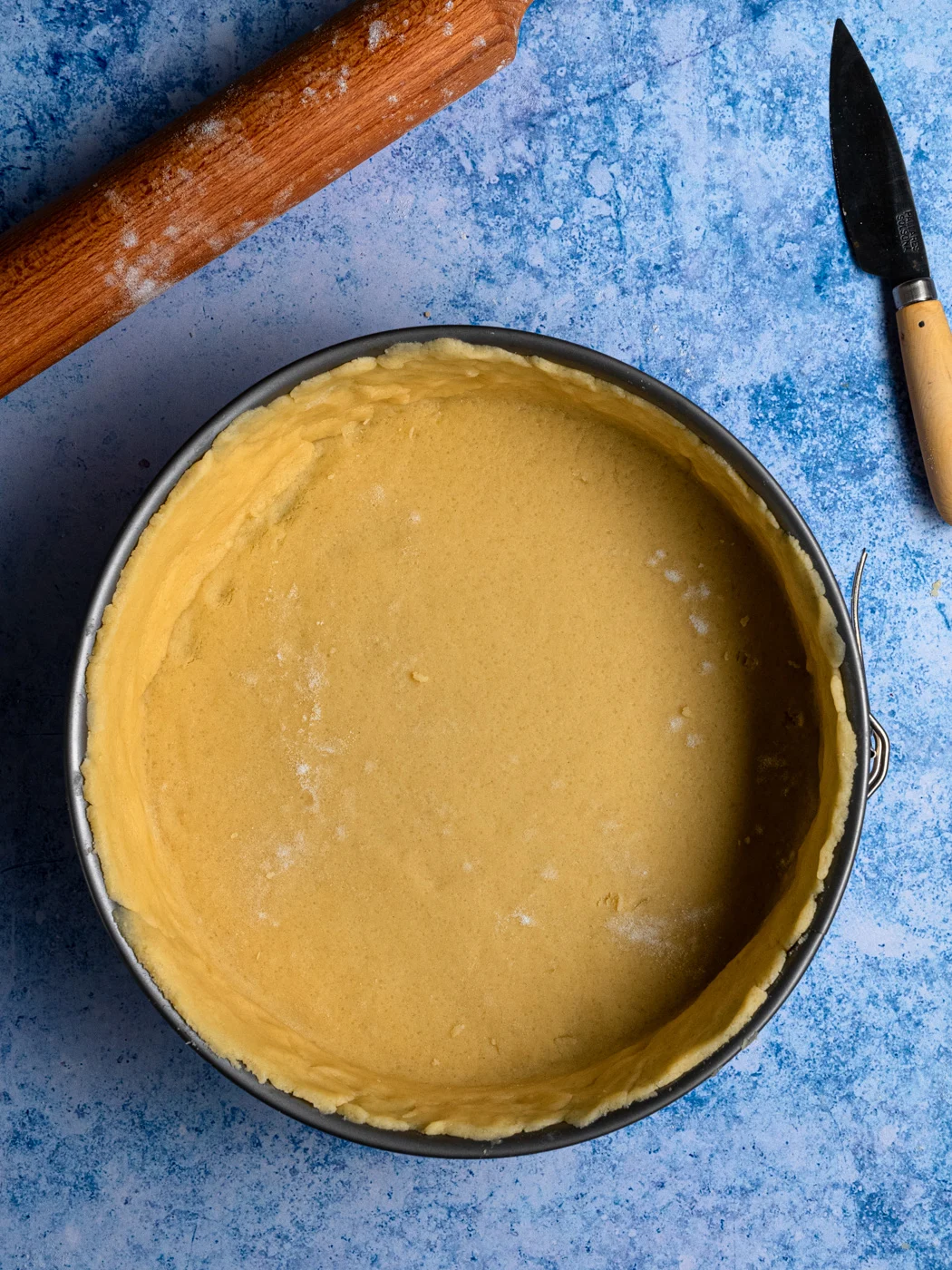 shortcrust pastry in springform pan