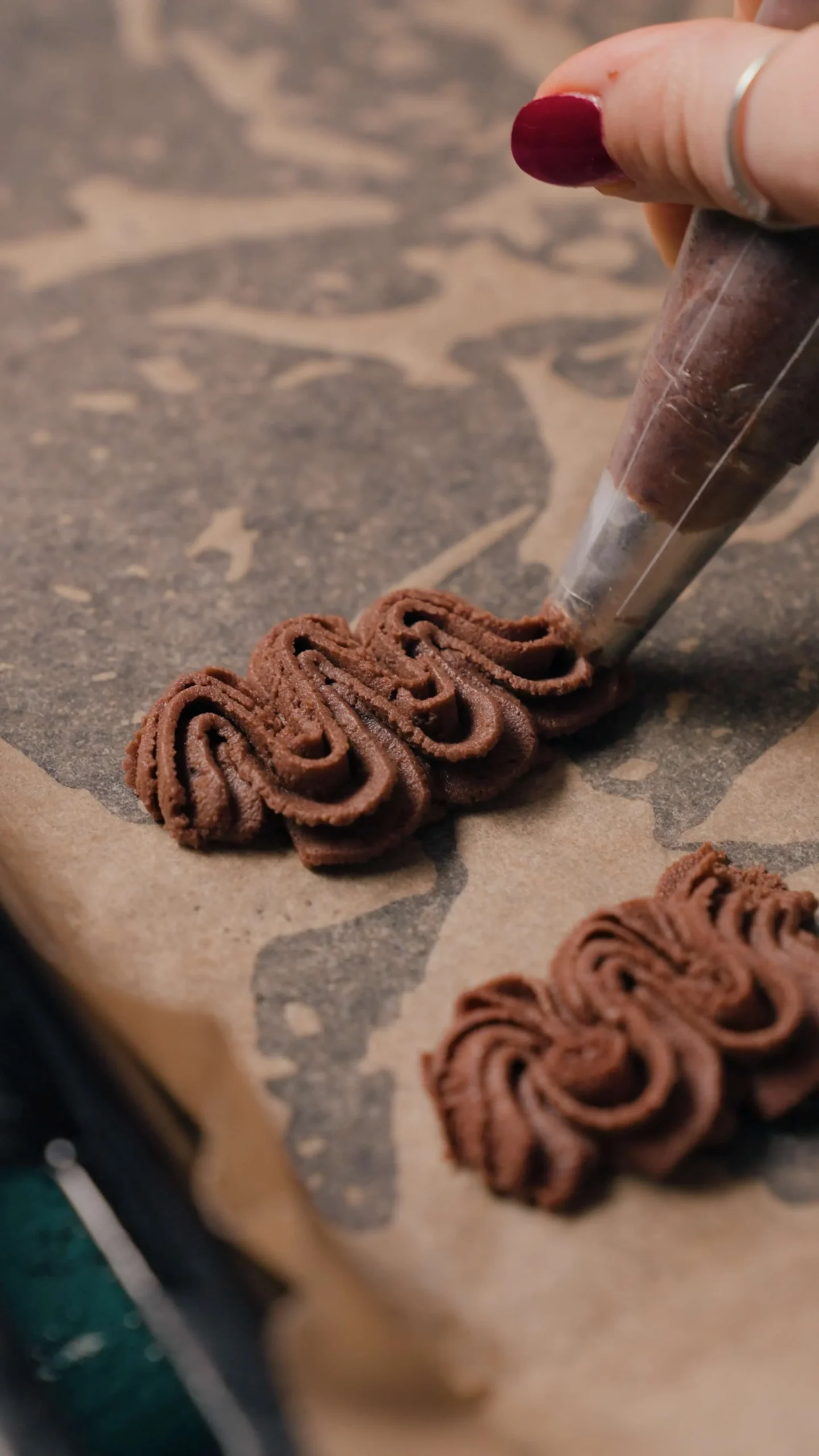 pipped chocolate Viennese whirls