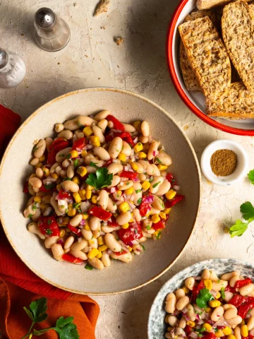 marinated white beans with corn and red peppers salad