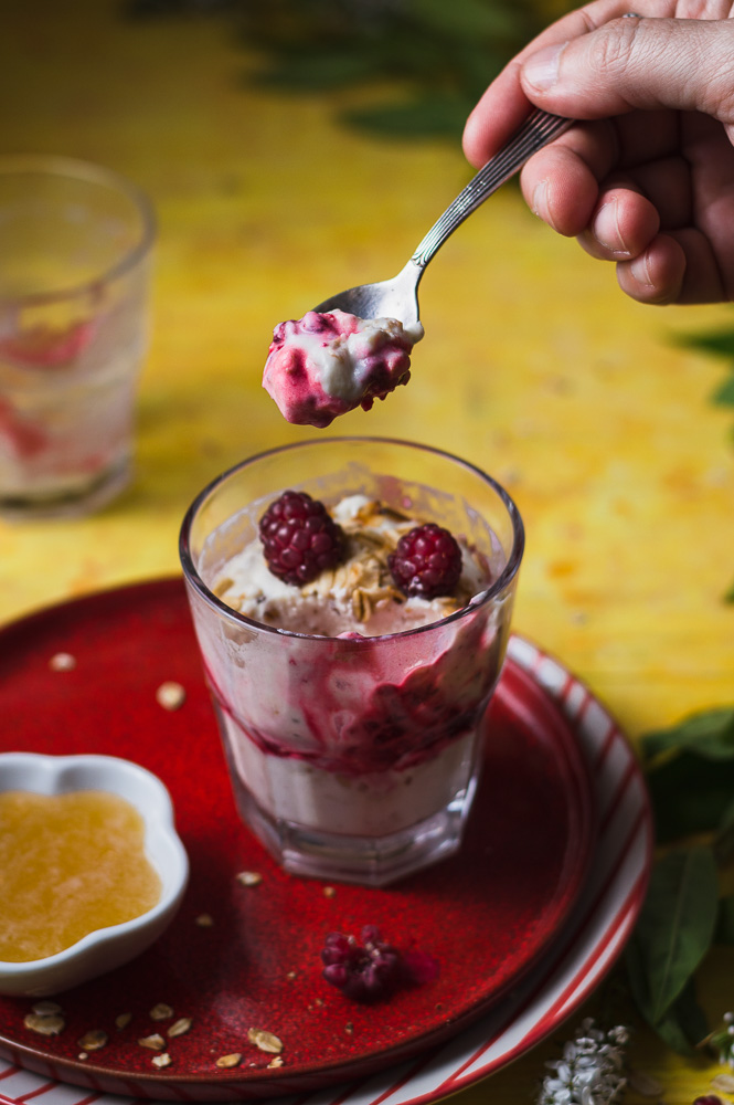 cranachan s malinama - tradicionalni škotski desert